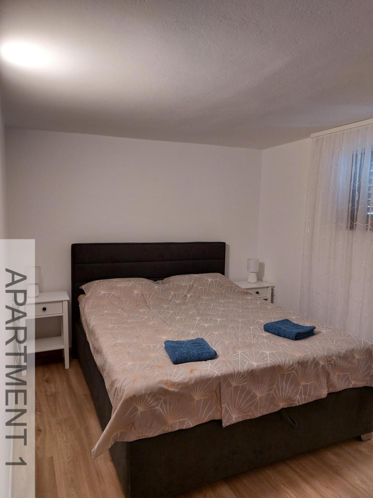 Apartmani Denis Стара Башка Екстер'єр фото