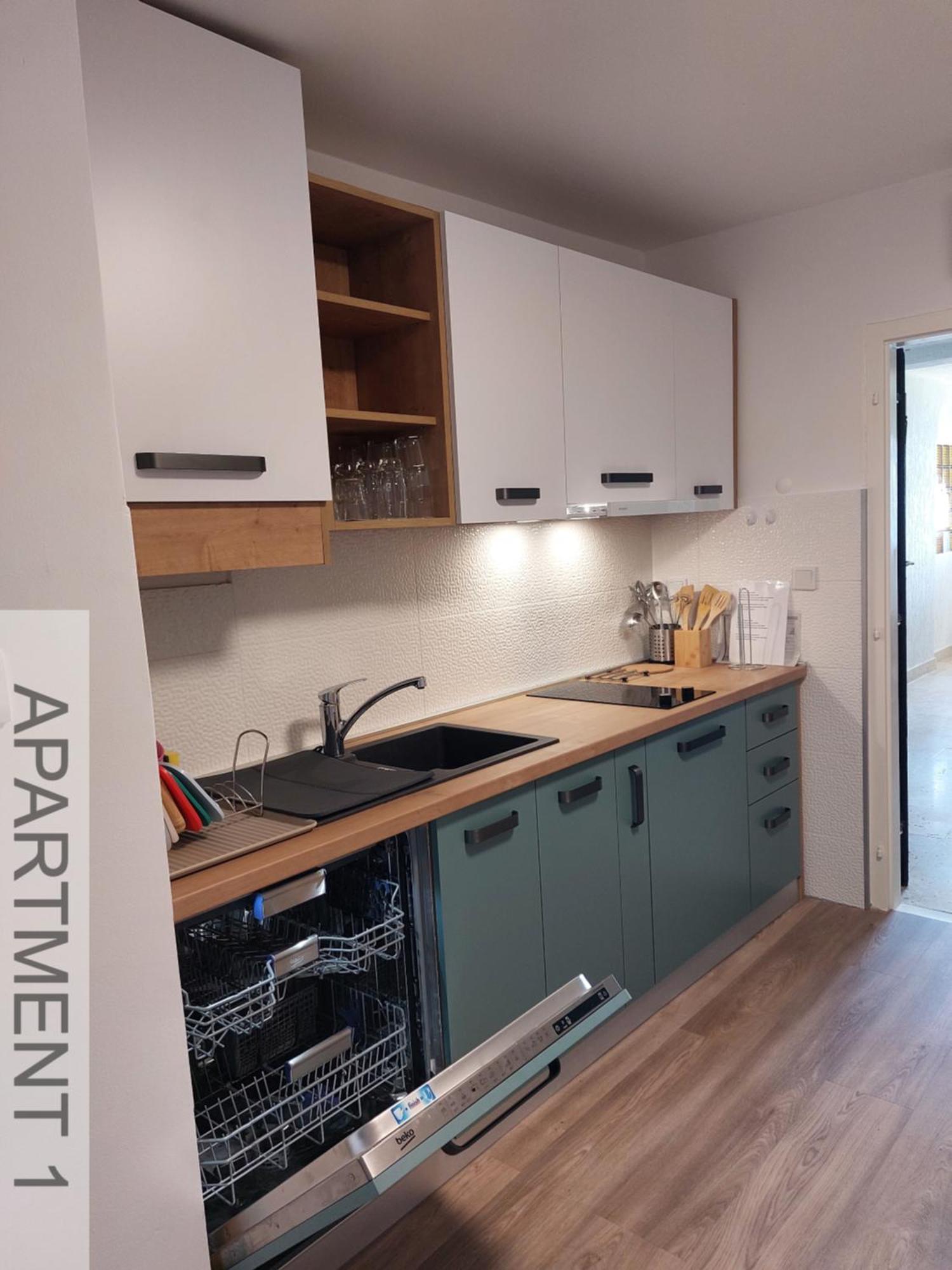 Apartmani Denis Стара Башка Екстер'єр фото